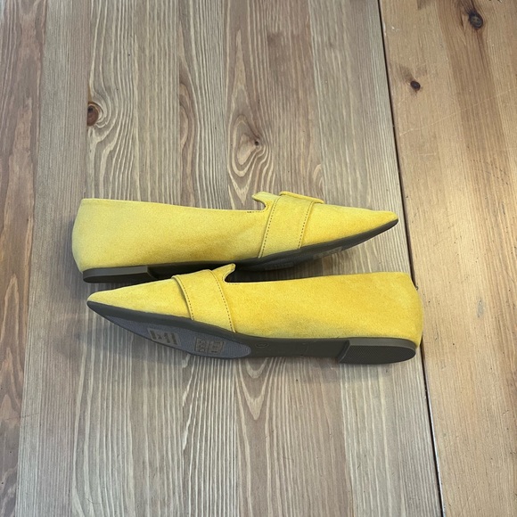 Journee Collection Women's Yellow Loafers - Picture 3 of 5